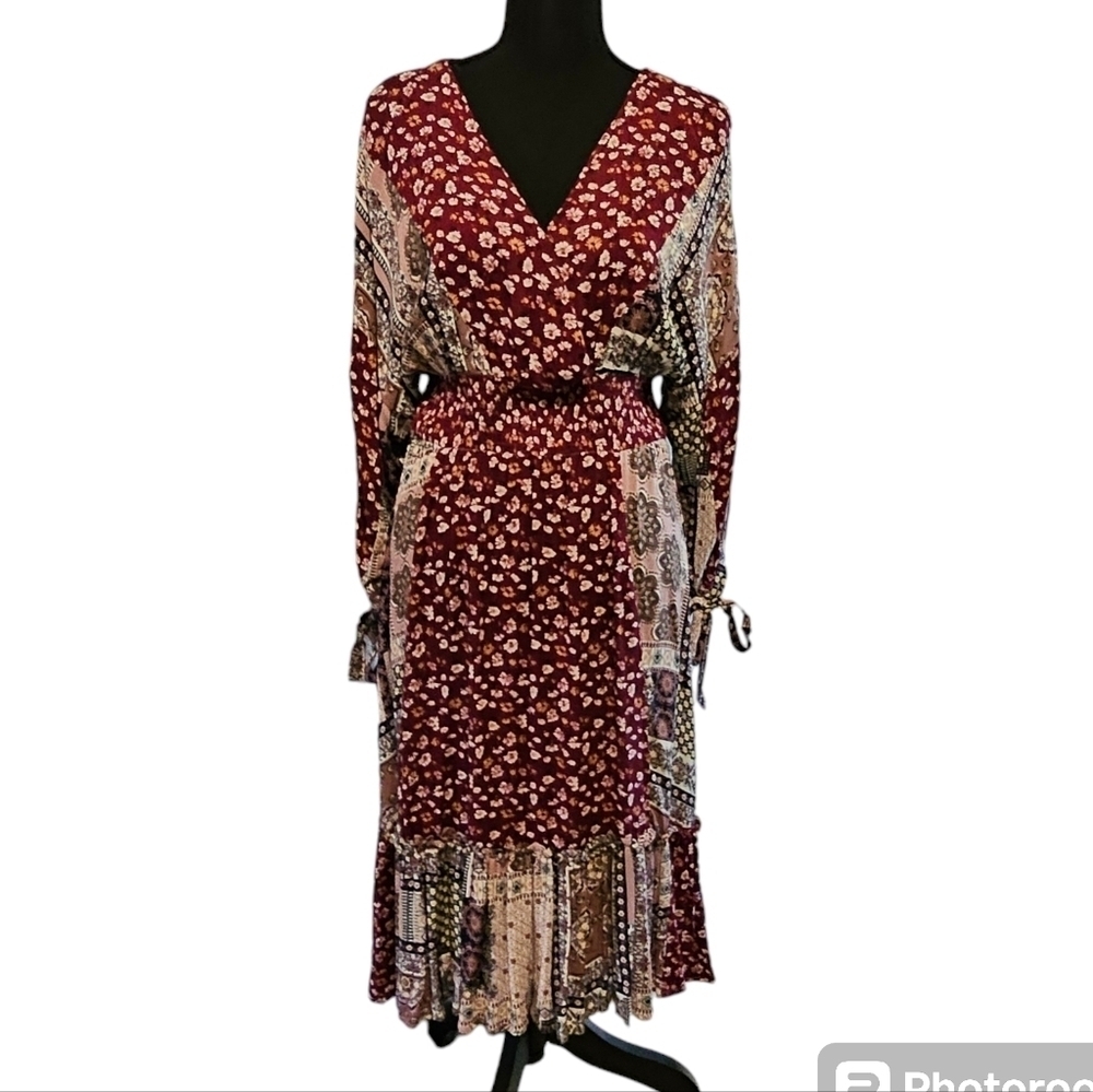 Gigio Multicolored V-neck Ruffled Hem Floral Boho Dress 100% Rayon Size S